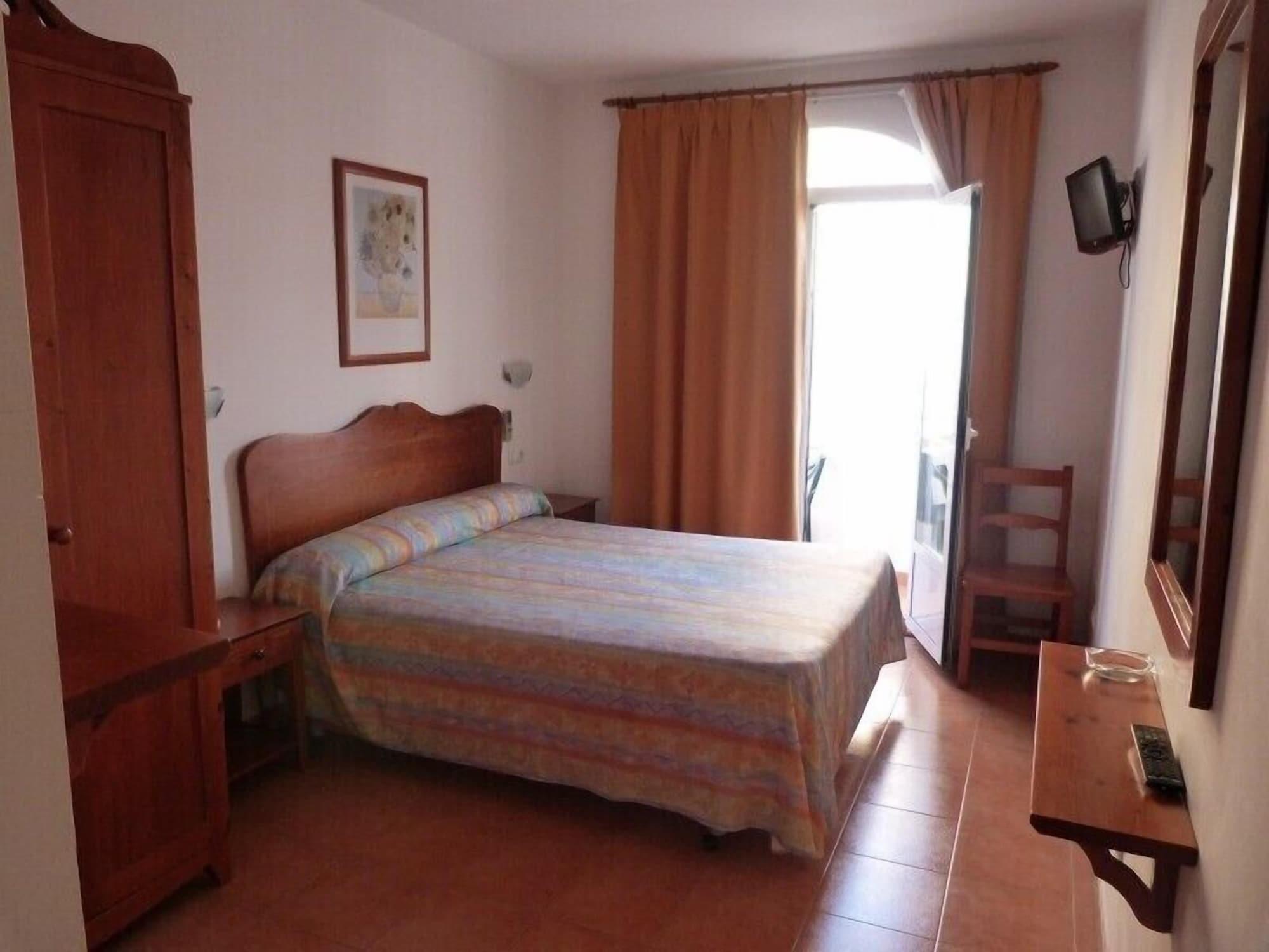 Hotel Geminis Ciutadella  Luaran gambar