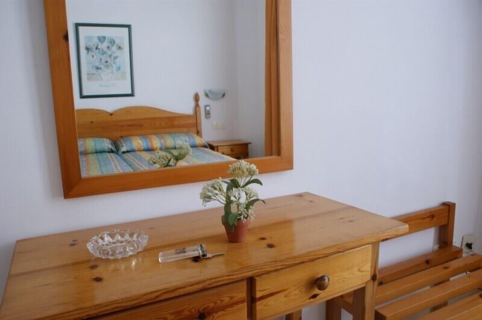 Hotel Geminis Ciutadella  Luaran gambar