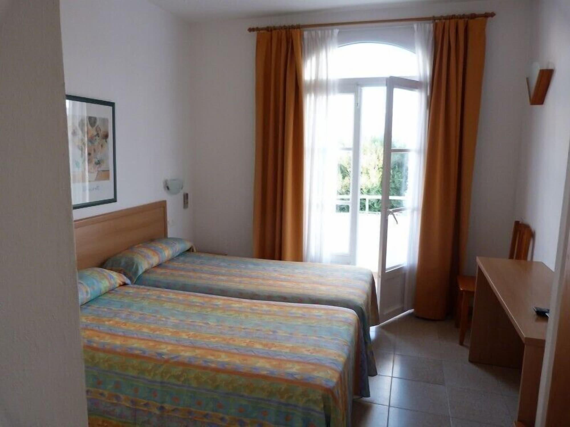 Hotel Geminis Ciutadella  Luaran gambar
