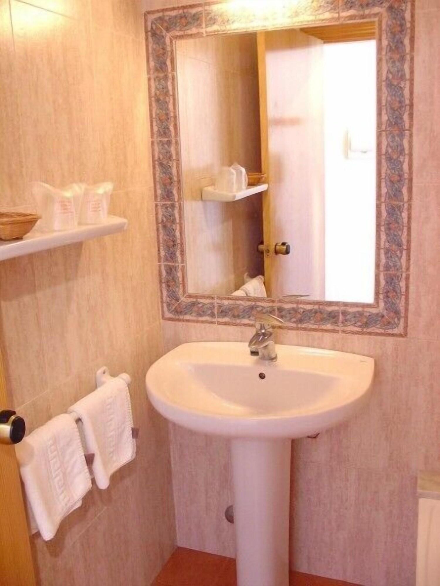 Hotel Geminis Ciutadella  Luaran gambar