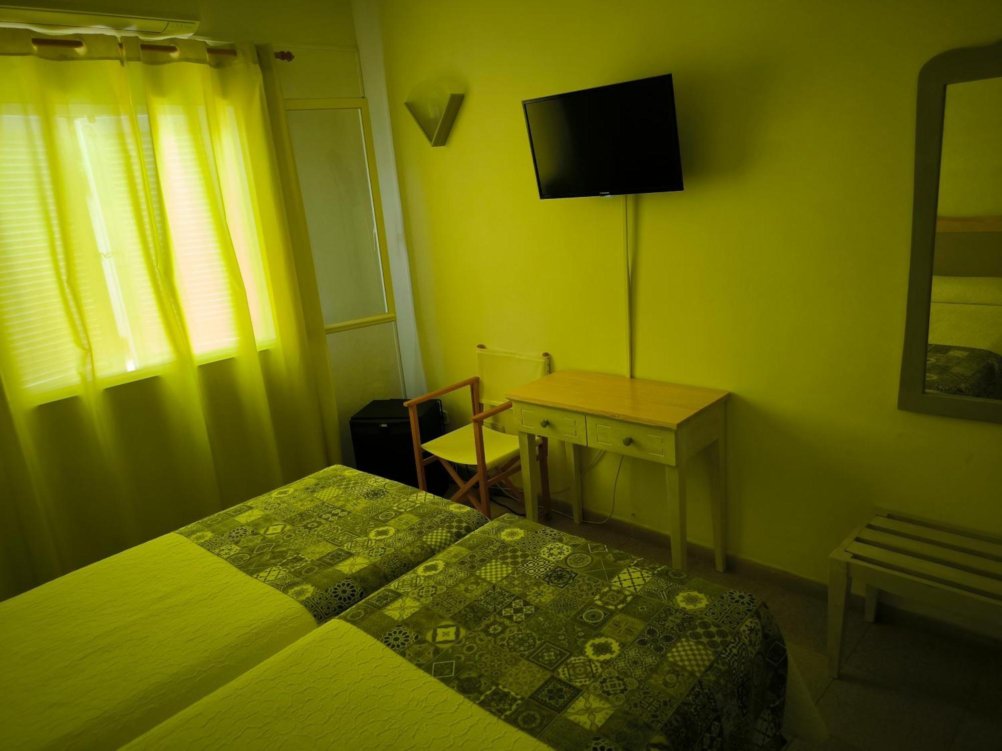 Hotel Geminis Ciutadella  Bilik gambar