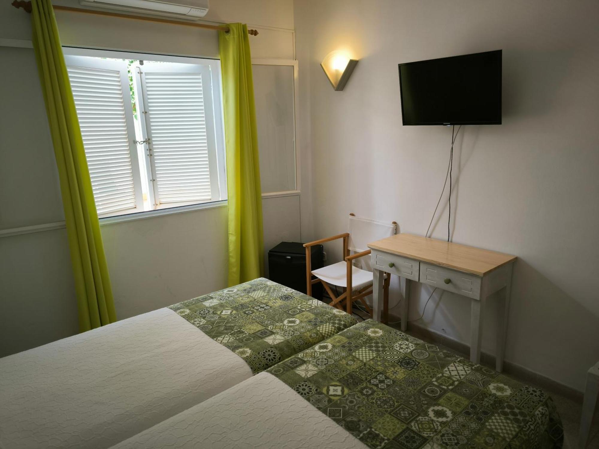 Hotel Geminis Ciutadella  Bilik gambar