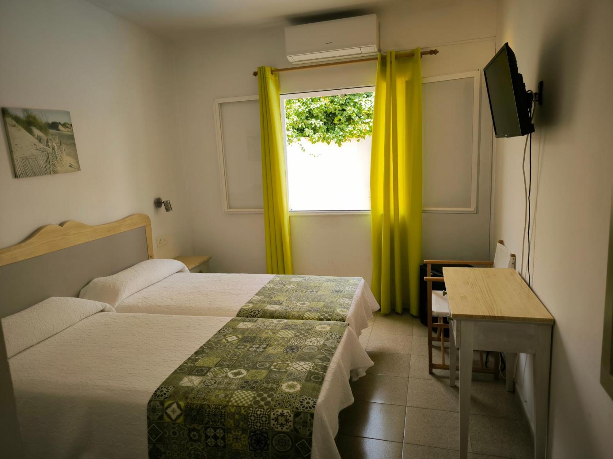 Hotel Geminis Ciutadella  Bilik gambar